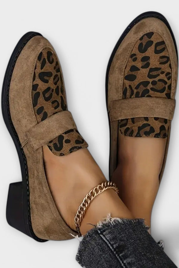 Elegant Women's Shoes with Leopard Print