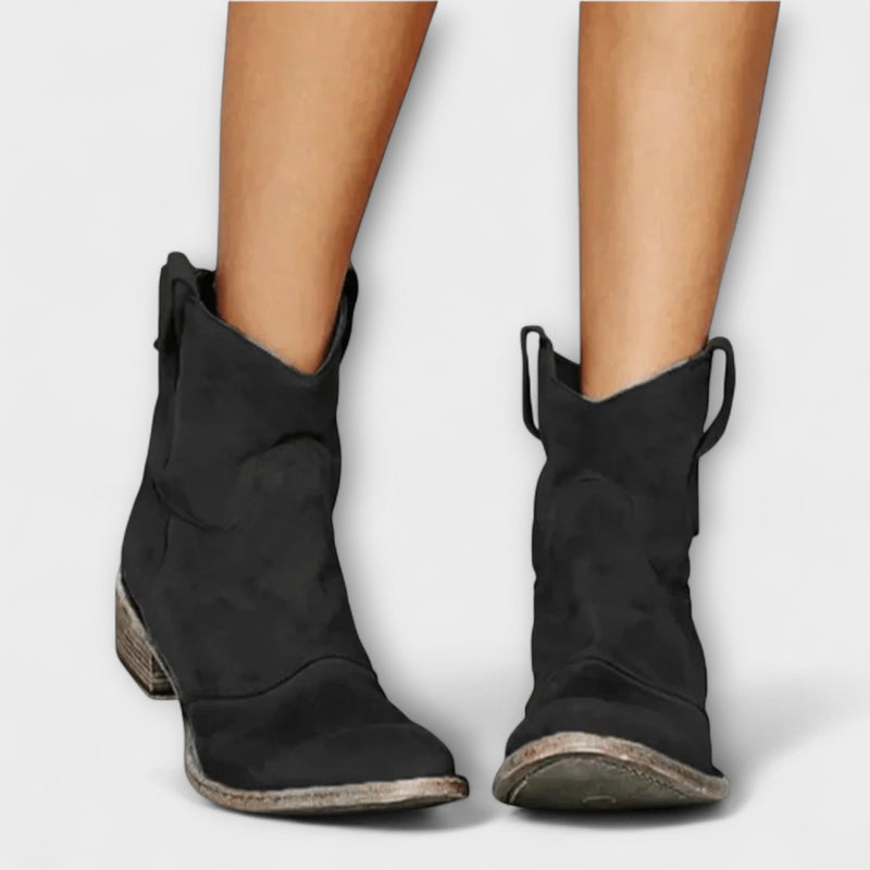 Marla - Suede Boots in Savannah Style
