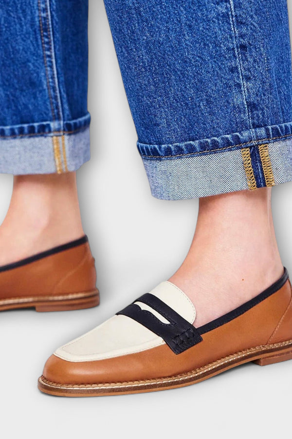 Oceane – Brown Loafer with Round Toe and Colour Block Design