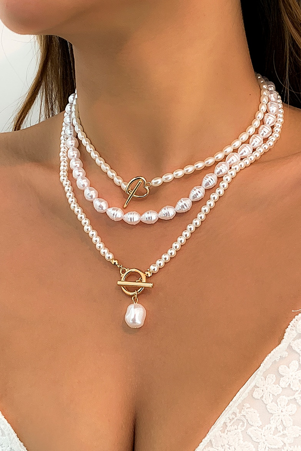 Vintage Pearl Necklace in Multi-Layer Design